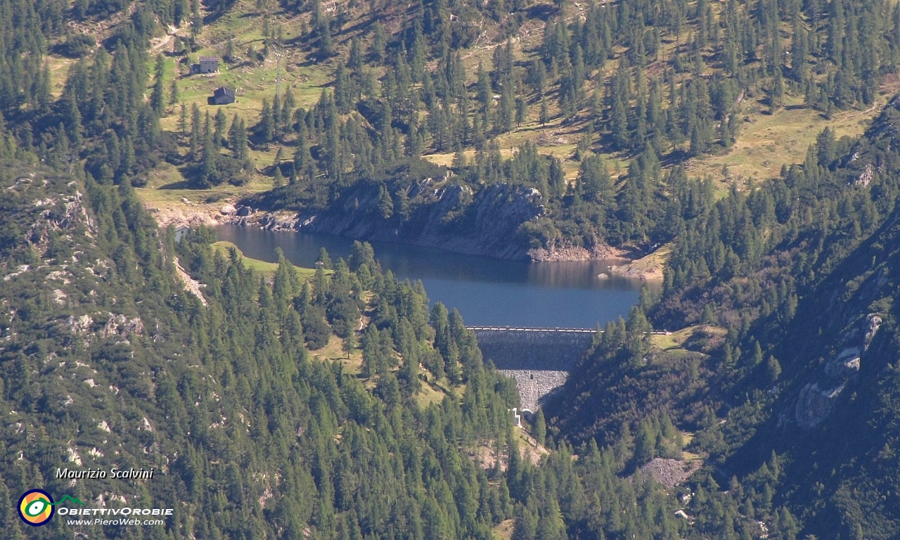 42 Zoom sul Lago di Pian Casere....JPG